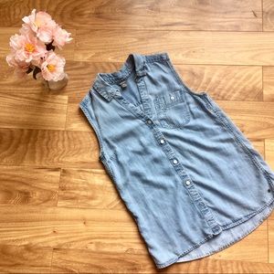 4/$25 Eddie Bauer Sleeveless Chambray